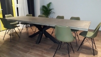 Steigerhouten tafel met matrix kruispoot