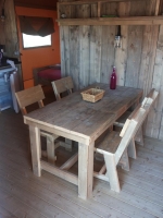 Steigerhouten tafel met houten H poot